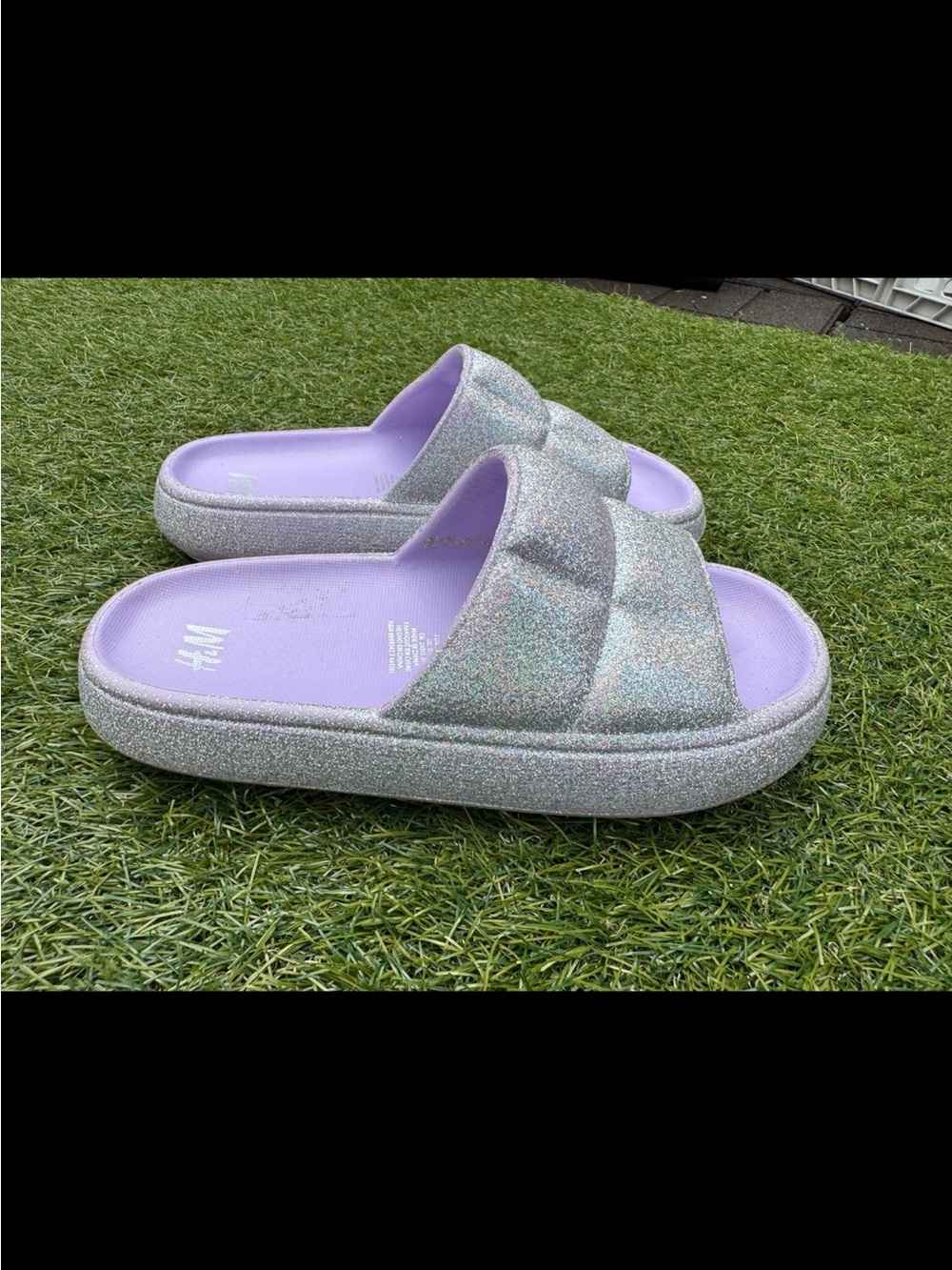 H&M women’s quilted EVA Pool Slides size 7.5